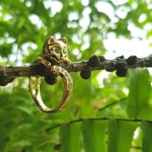 Gold and Swarovski crystal cat ring